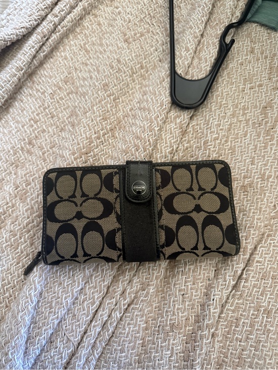 Coach Handbags - Vintage Coach Signature Canvas Zip Wallet in Black